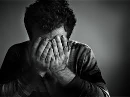 Подавленность и психологическое неблагополучие повышают риск инсульта