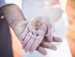 Ученые: Брак спасет от инсульта